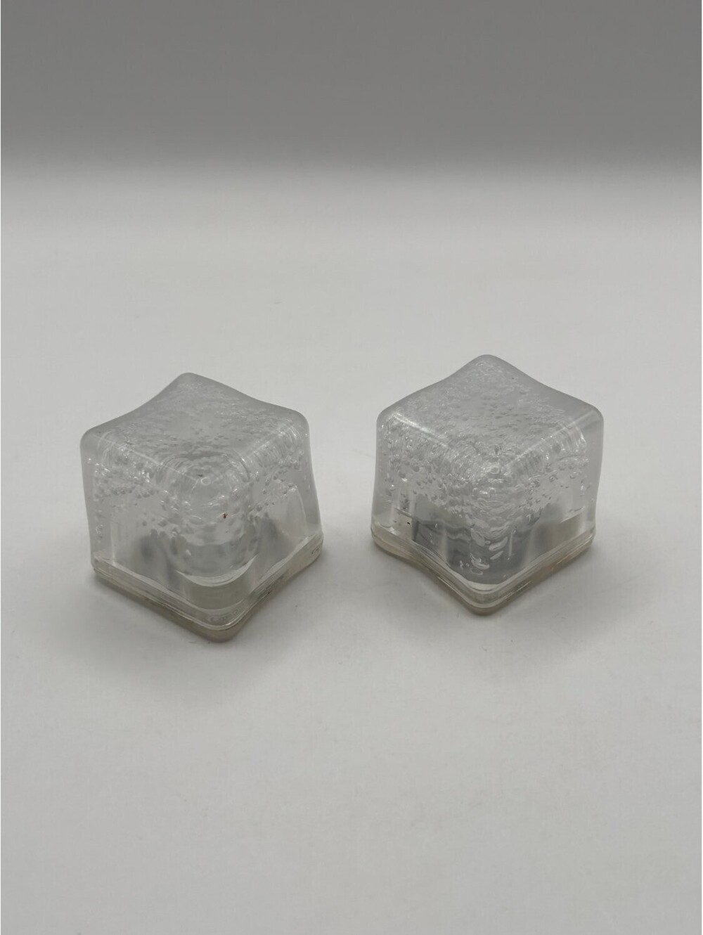 Windy City Novelties Lited Ice Cube LED DIS967 Lot of 2 Color Changing Used